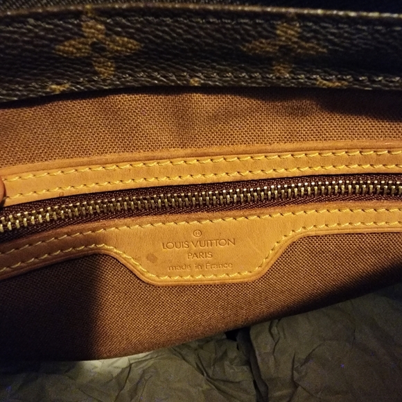 Louis Vuitton Authentic - Picture 6 of 12
